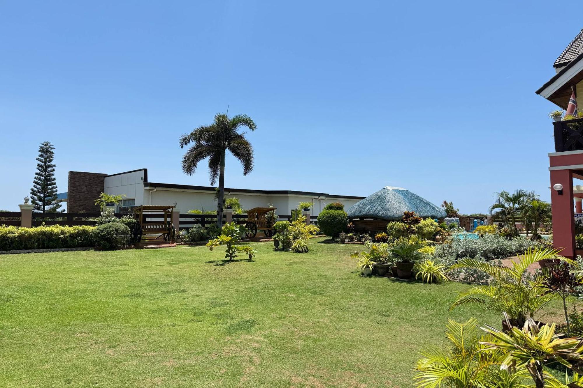 Ovemar Resort Hotel Near Vigan Exterior photo